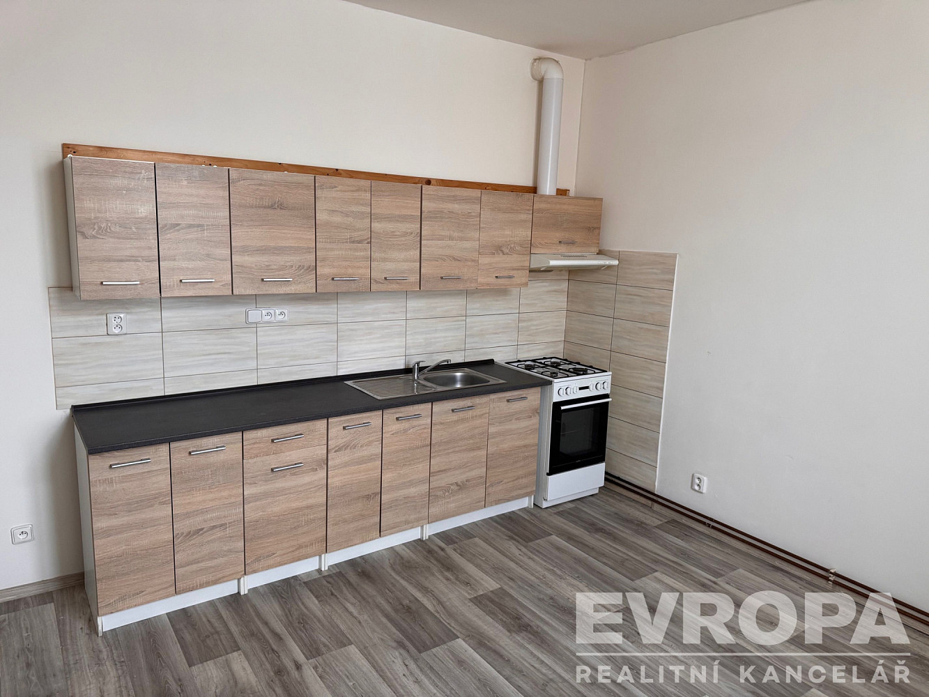 Pronájem bytu 3+kk 61 m² – fotografie 4