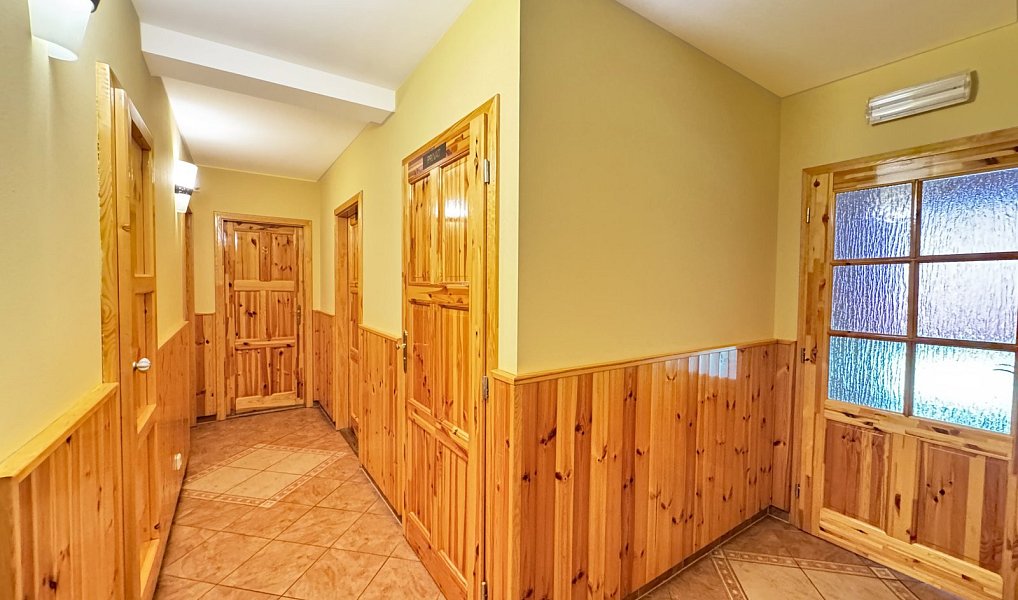 Prodej ubytovacího objektu 454 m², Kubova Huť – náhled fotky 26