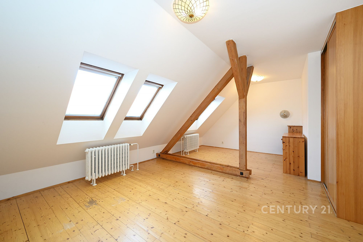 Prodej bytu 2+1 104 m² — photo 3