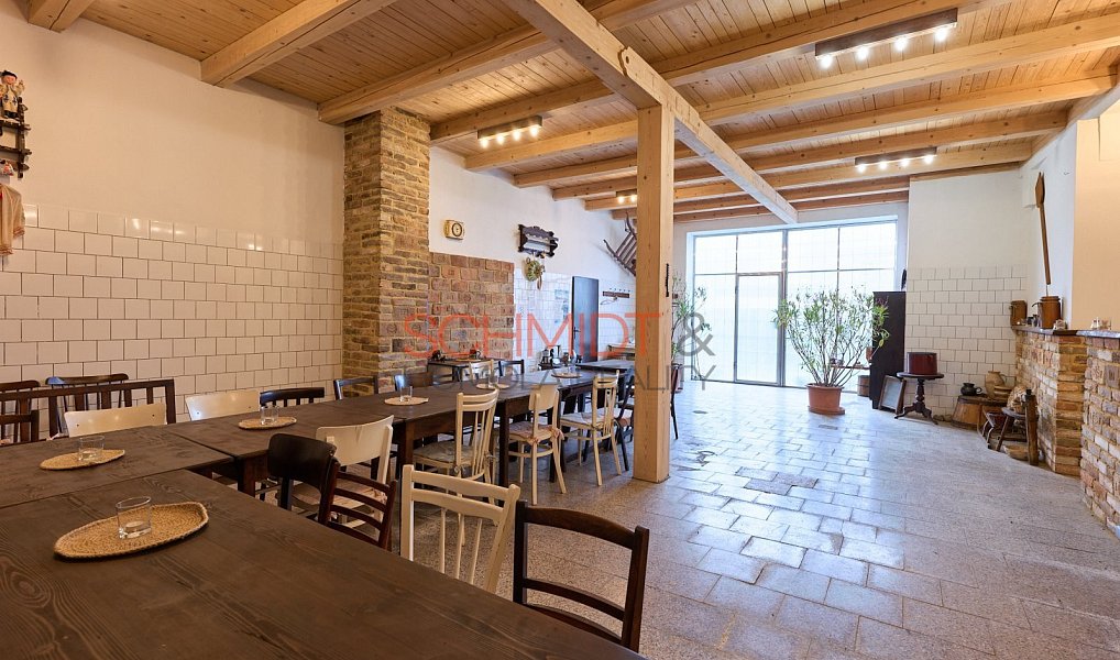 Prodej výrobních prostor 1 612 m², Biskupice – náhled fotky 3