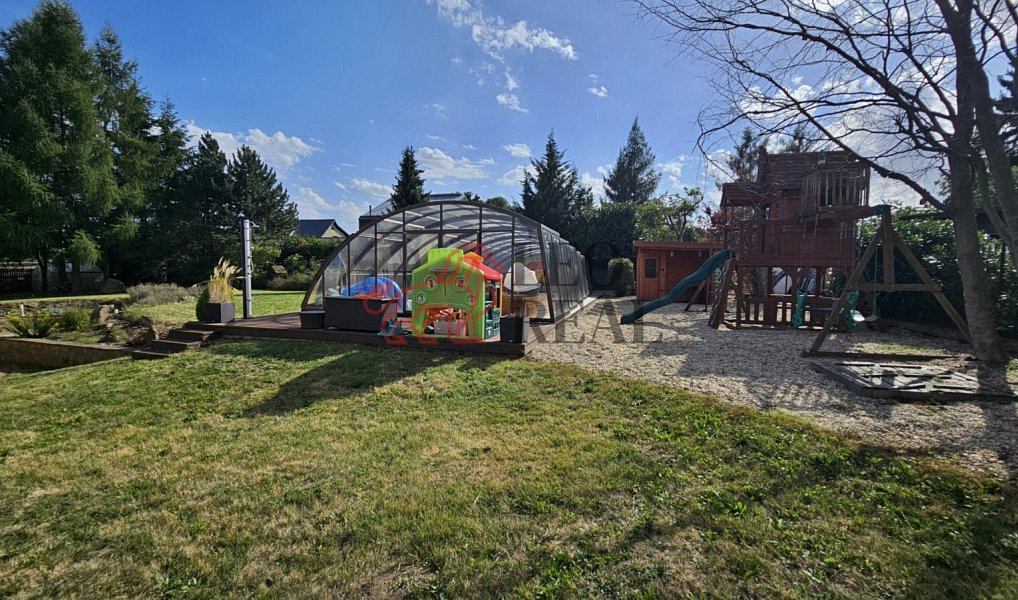 Prodej domu 316 m² s pozemkem 1 751 m², Kamenice – náhled fotky 35