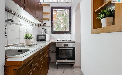 Prodej bytu 1+1 37 m², 5. května, Praha 4 - Nusle