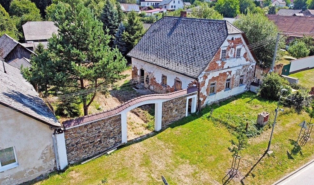 Prodej domu 110 m² s pozemkem 2 460 m², Šlapanov – fotka 1 z 46
