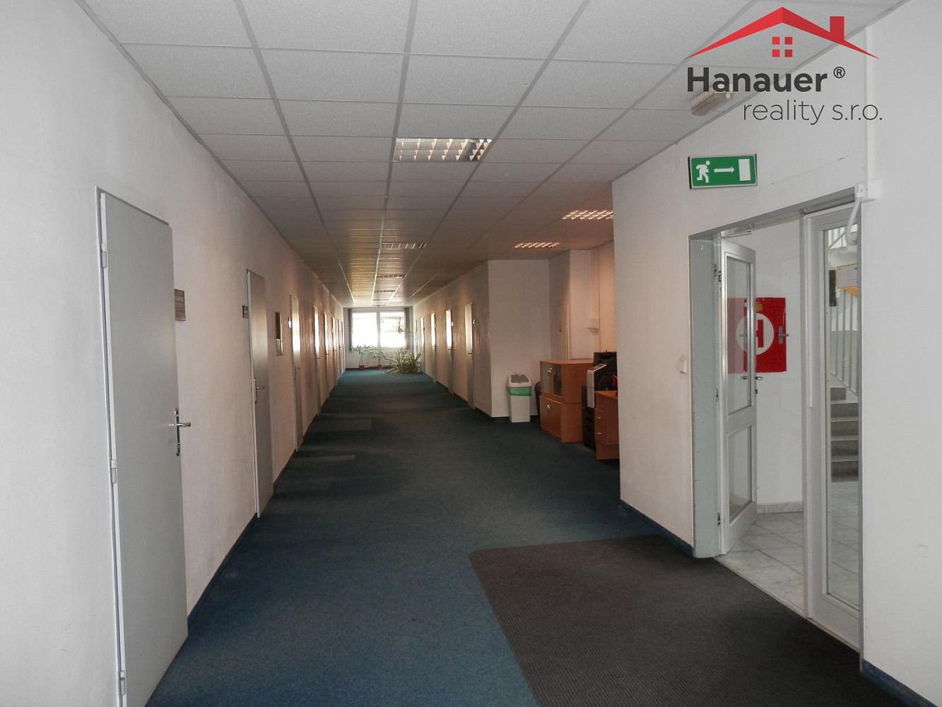 Pronájem kanceláře 40 m² – fotografie 4