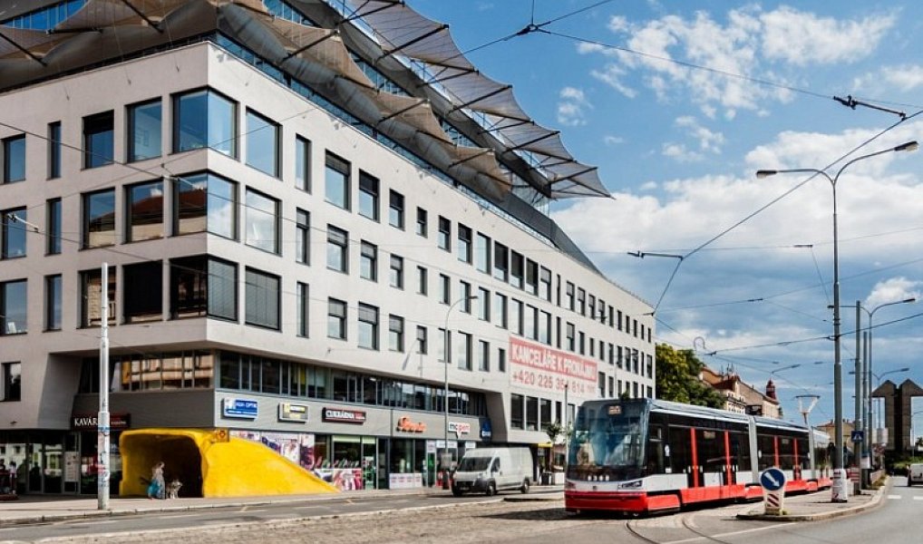 Pronájem kanceláře 239 m², Praha – fotka 1 z 11