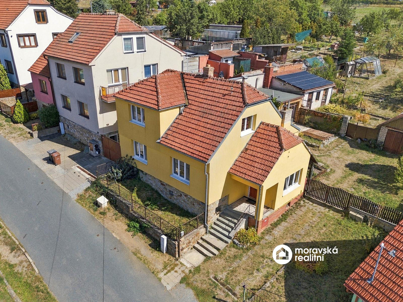 Prodej domu 193 m² s pozemkem 925 m²