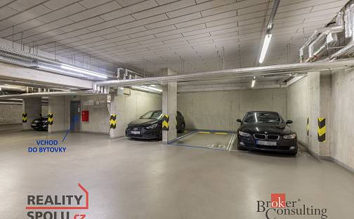 Parkovací stání v Brně - Králově Poli, Mojmírovo náměstí, Brno - Královo Pole