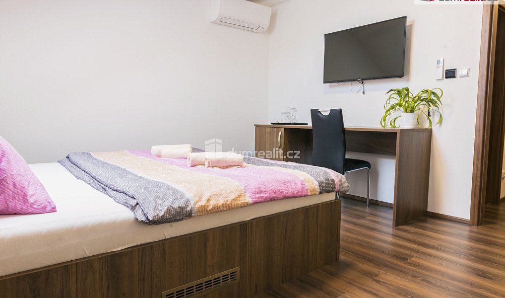 Prodej ubytovacího objektu 300 m², Lednice – náhled fotky 7