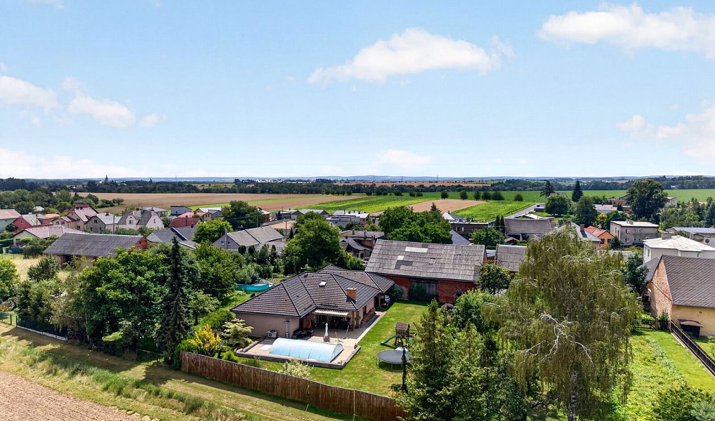 Prodej domu 252 m² s pozemkem 1 767 m², Holasovice – náhled fotky 26