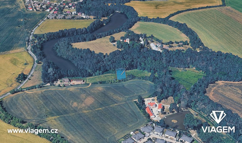 Prodej pole 1 032 m², Praha – fotka 1 z 5