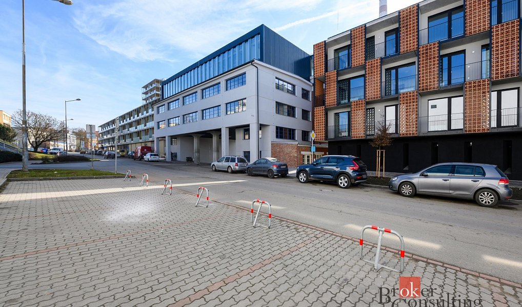 Pronájem kanceláře 219 m², Plzeň – fotka 1 z 23