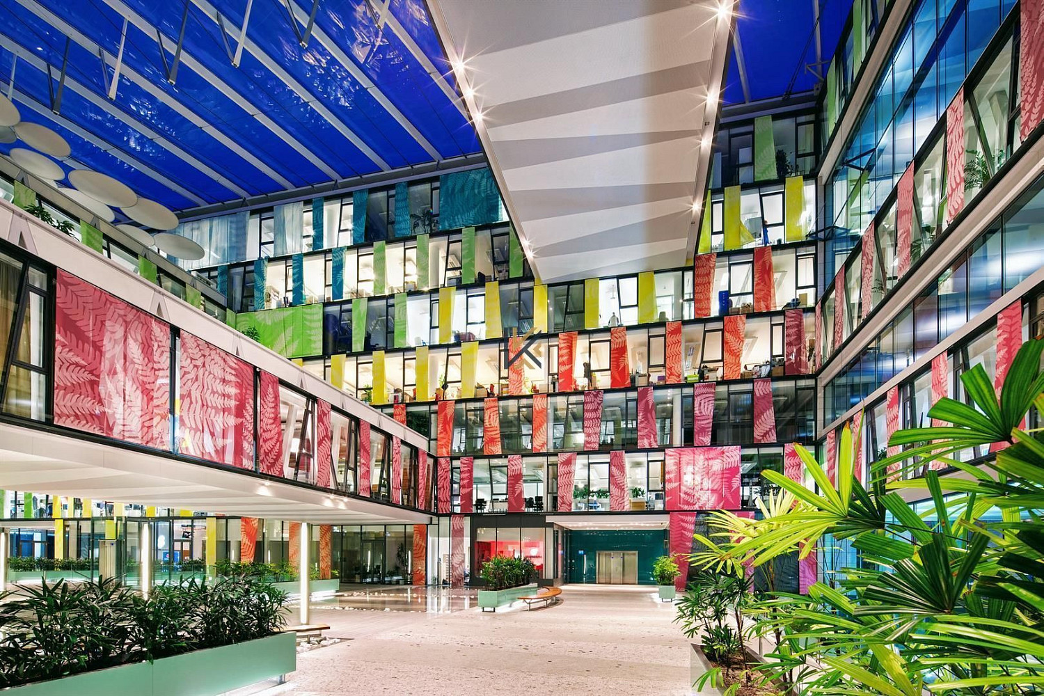 Pronájem kanceláře 406 m² – pohled 2
