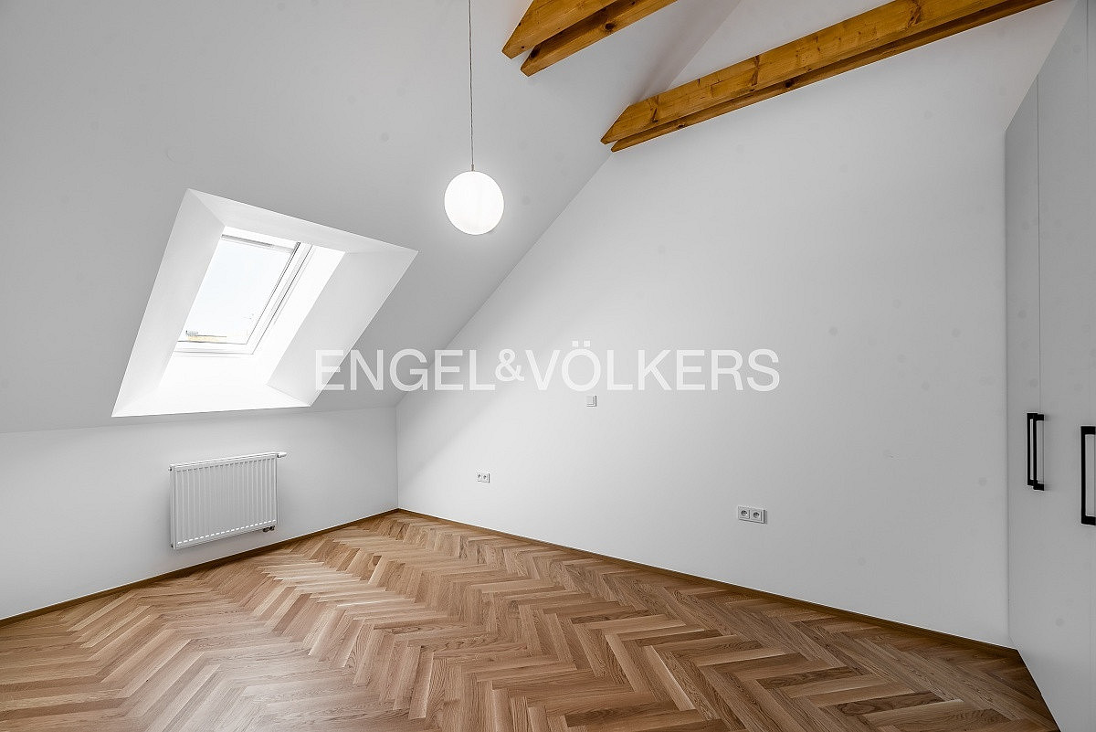 Pronájem bytu 3+kk 79 m² – fotografie 3