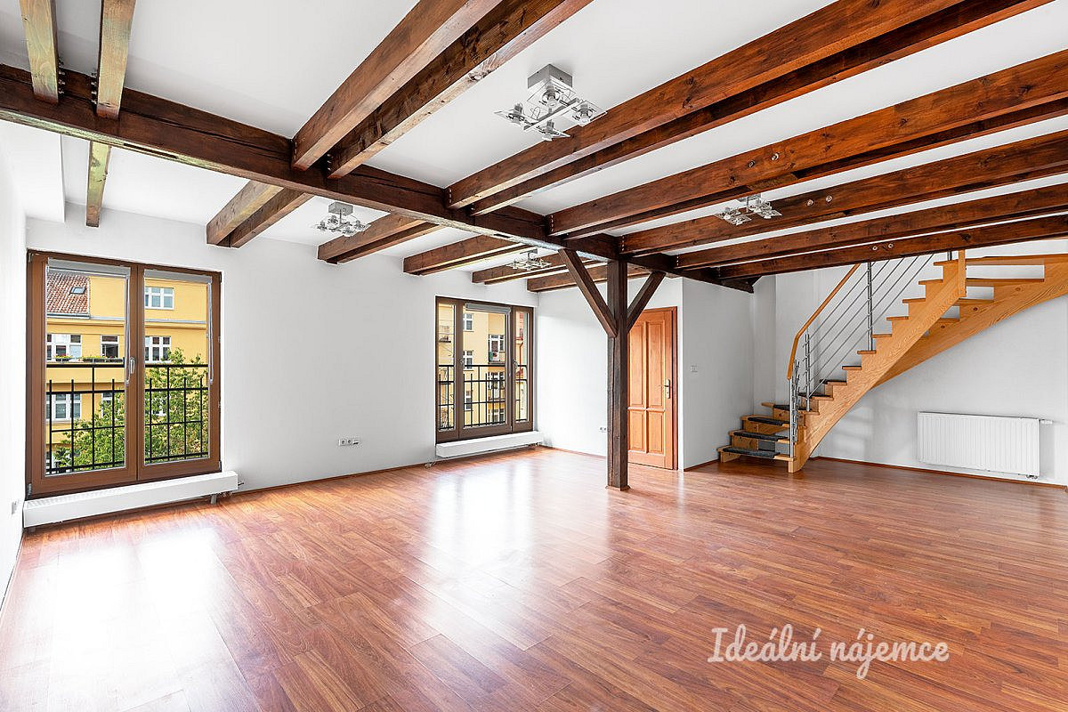 Pronájem bytu 4+kk 127 m²