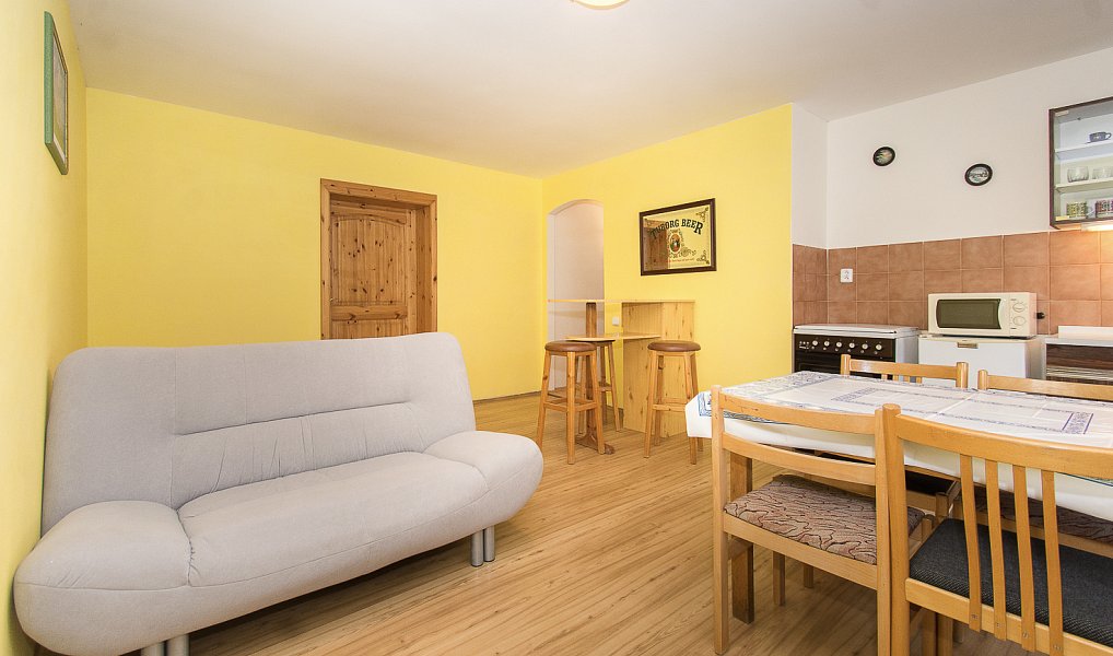 Prodej nájemního domu, činžáku 550 m², Heřmaničky – náhled fotky 3