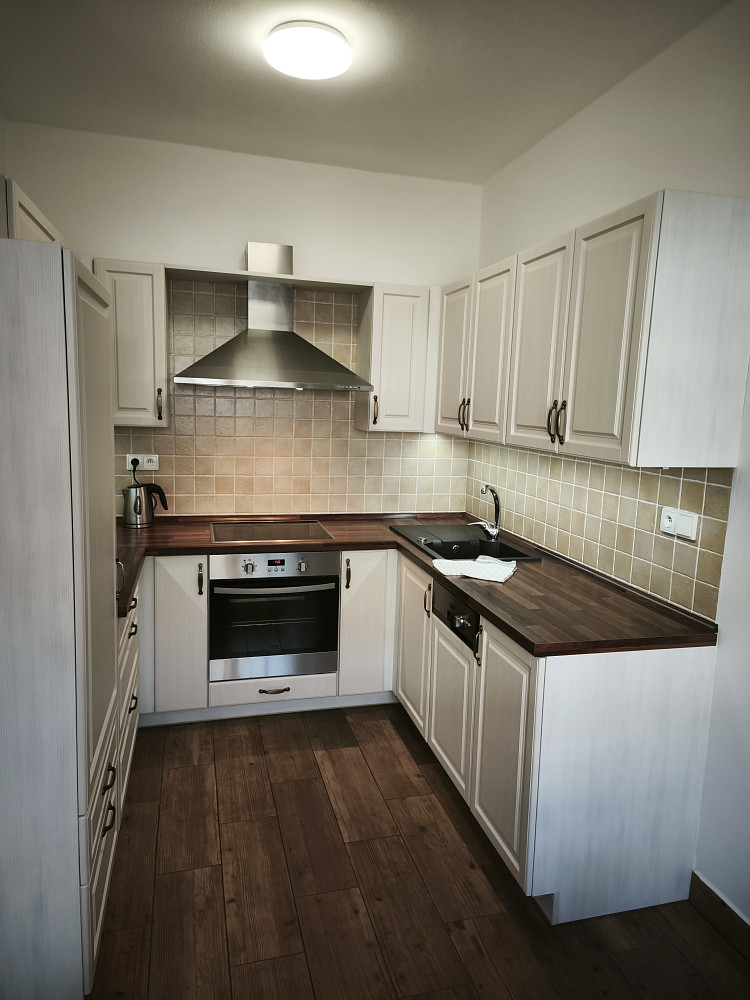 Prodej chalupy 120 m² s pozemkem 160 m² – pohled 4