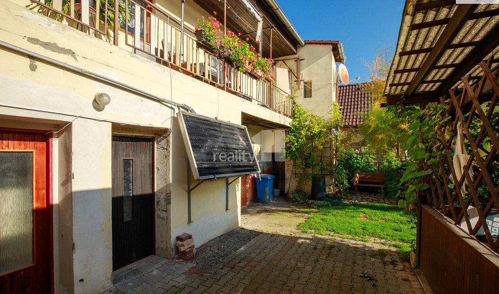 Prodej domu 220 m² s pozemkem 907 m², Žebrák – náhled fotky 36