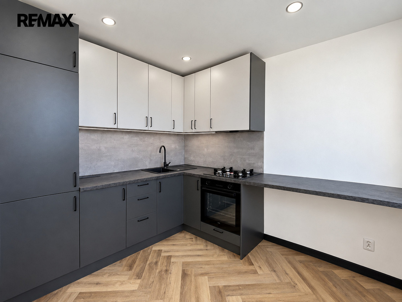 Pronájem bytu 3+kk 56 m²