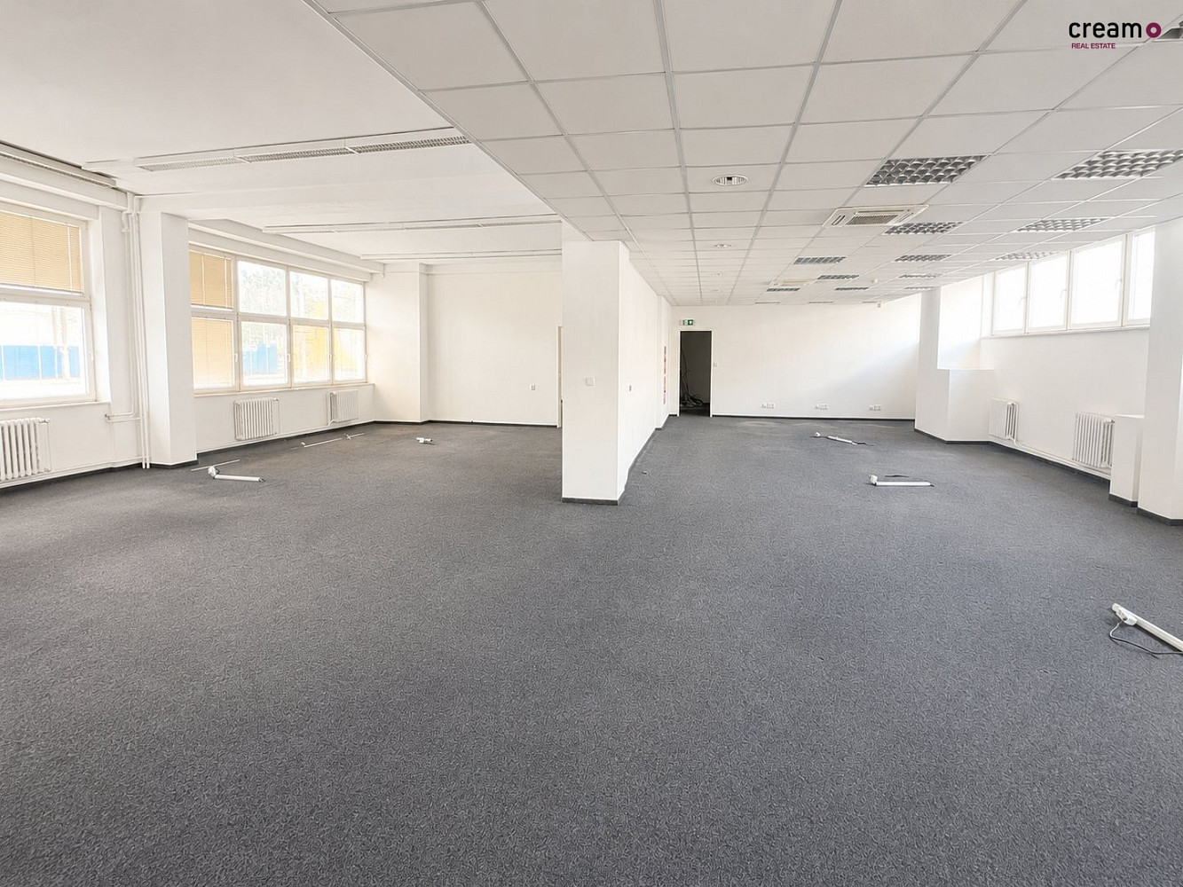 Pronájem kanceláře 263 m² – fotografie 2