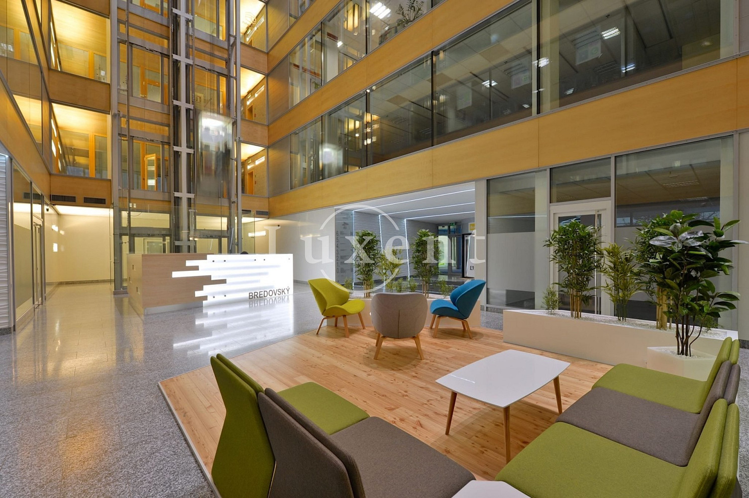 Pronájem kanceláře 300 m², Praha - Nové Město – pohled 3