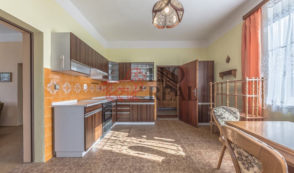 Prodej domu 250 m² s pozemkem 496 m², Rovensko pod Troskami – náhled fotky 7