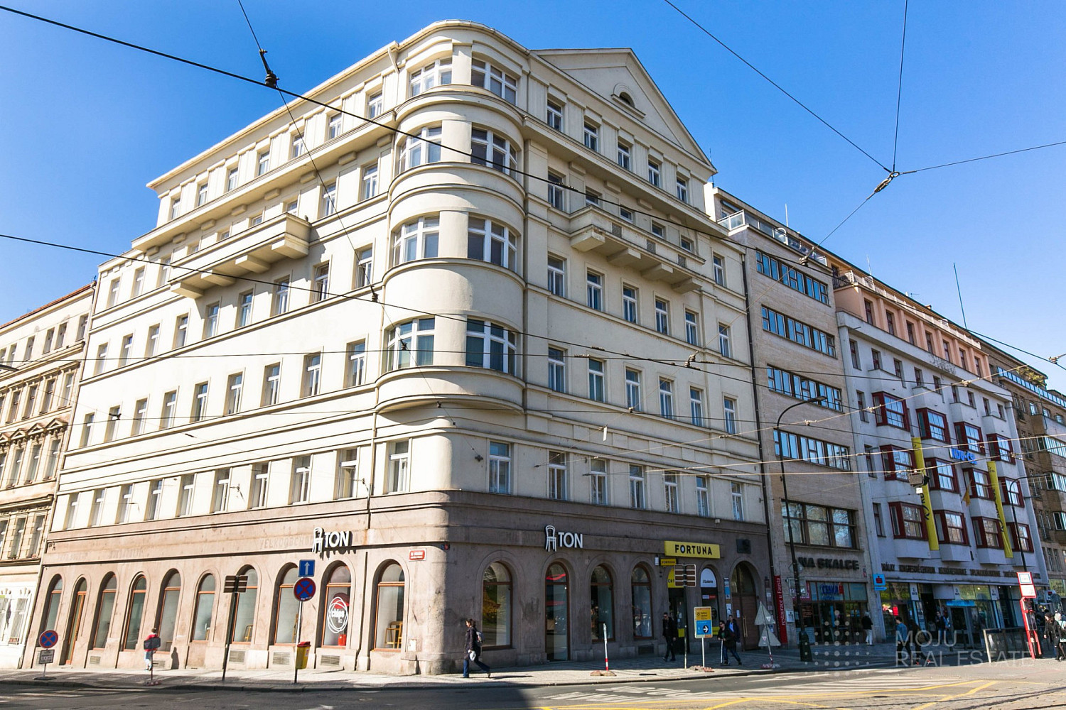Pronájem kanceláře 212 m²
