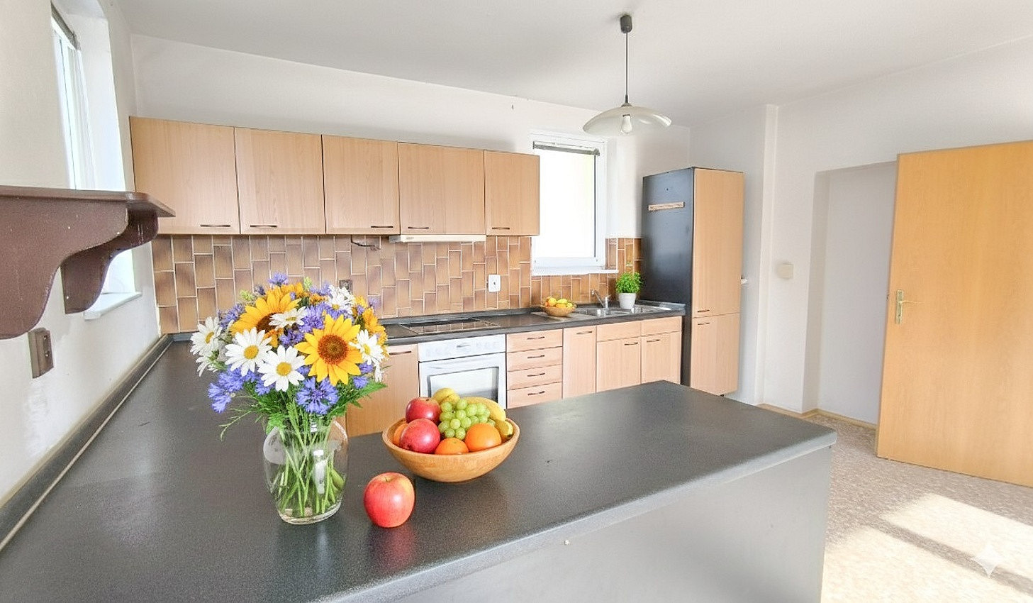 Prodej domu 258 m² s pozemkem 841 m² – fotografie 3