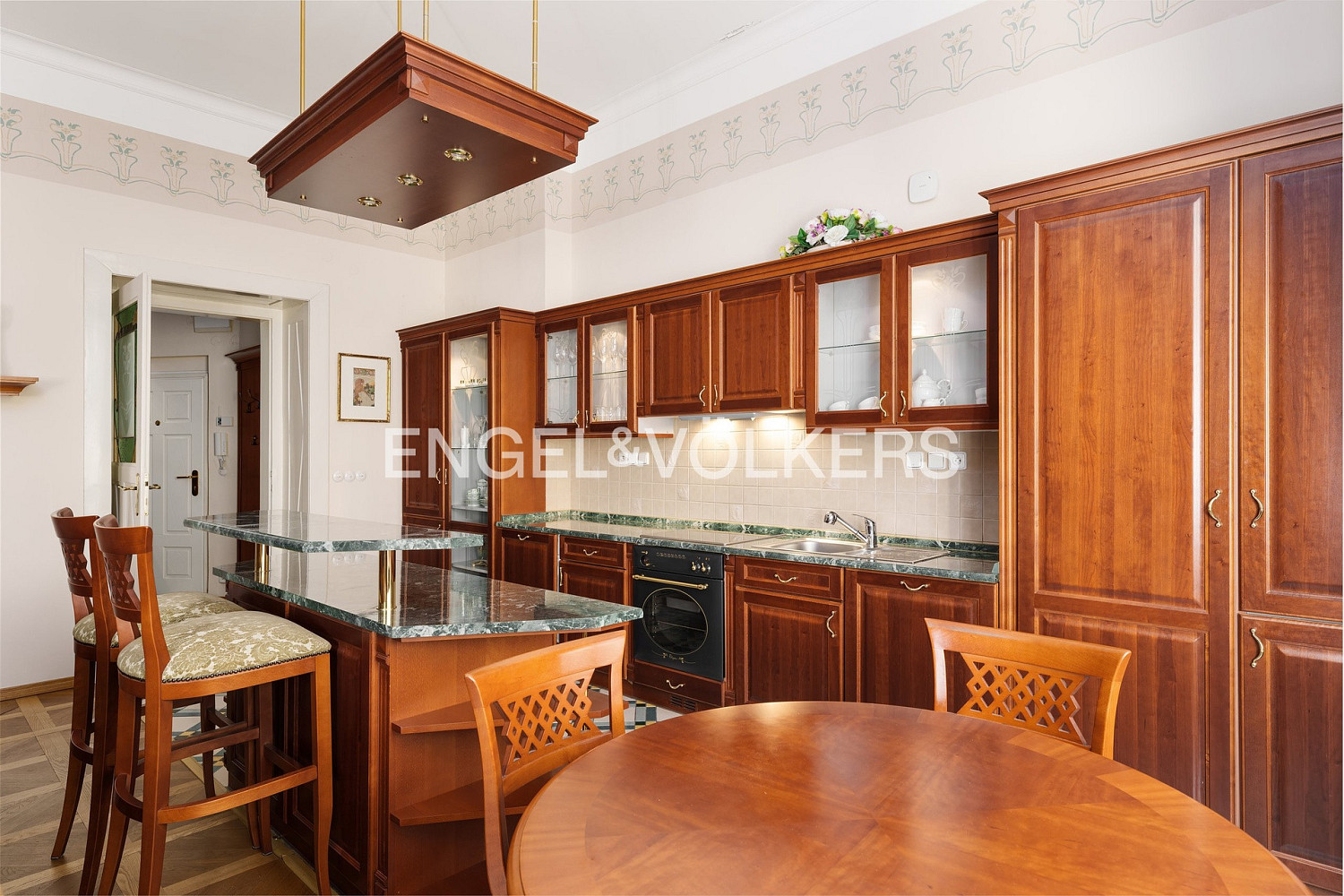 Pronájem bytu 2+kk 70 m² – pohled 3