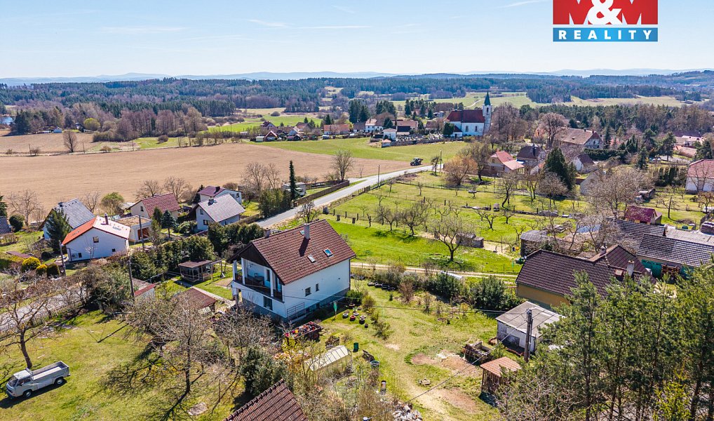 Prodej domu 214 m² s pozemkem 1 876 m², Kvášňovice – náhled fotky 23