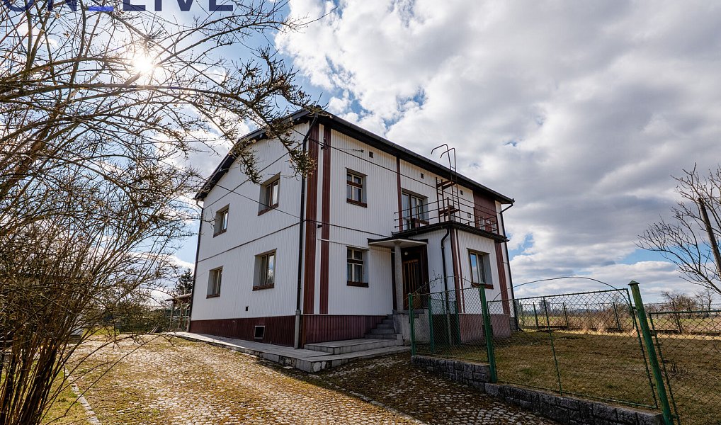 Prodej domu 236 m² s pozemkem 2 225 m², Zahořany – náhled fotky 3