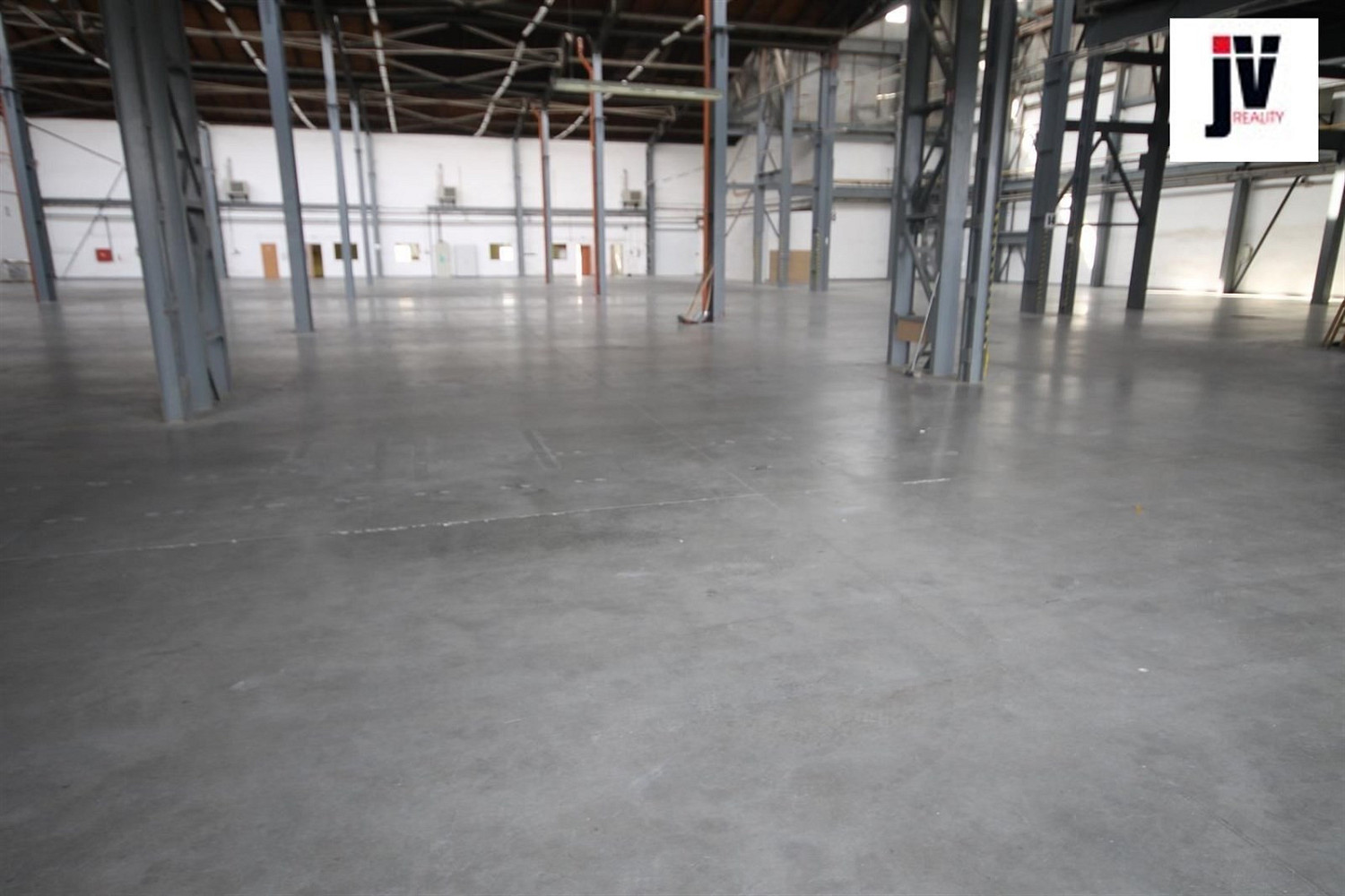 Pronájem skladovacích prostor 2 735 m² — photo 3