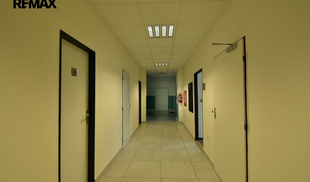 Pronájem kanceláře 36 m², Hradec Králové – náhled fotky 4