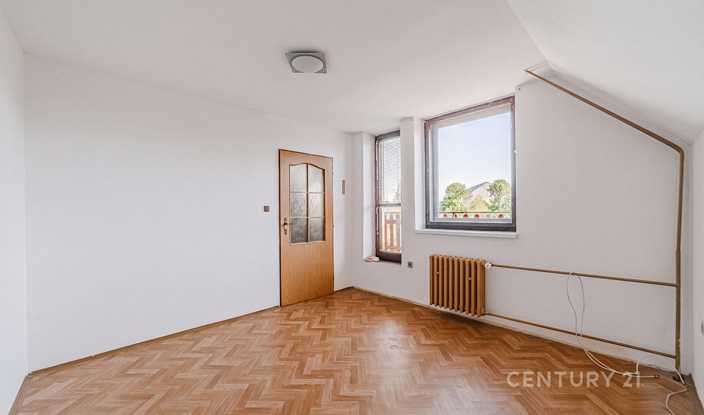 Prodej domu 128 m² s pozemkem 1 943 m², Ženklava – náhled fotky 13