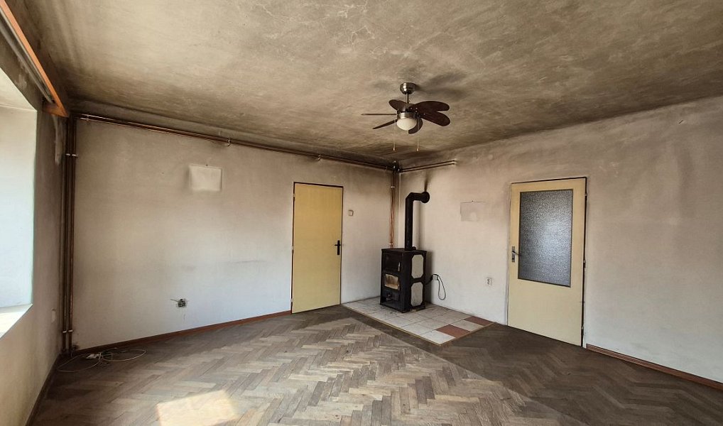 Prodej domu 220 m² s pozemkem 1 038 m², Radnice – náhled fotky 9