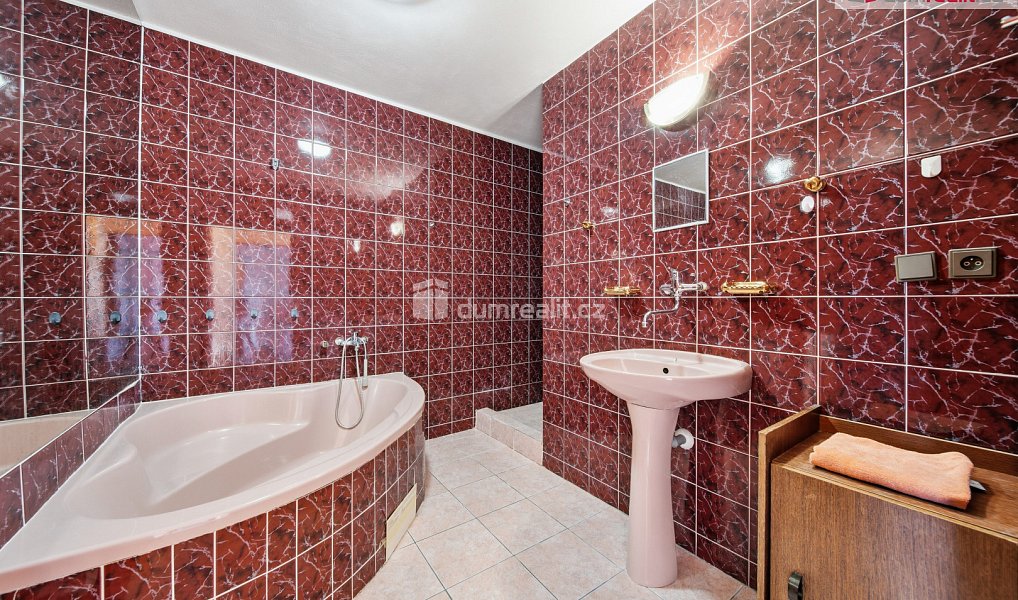 Prodej domu 280 m² s pozemkem 262 m², Břeclav – náhled fotky 13