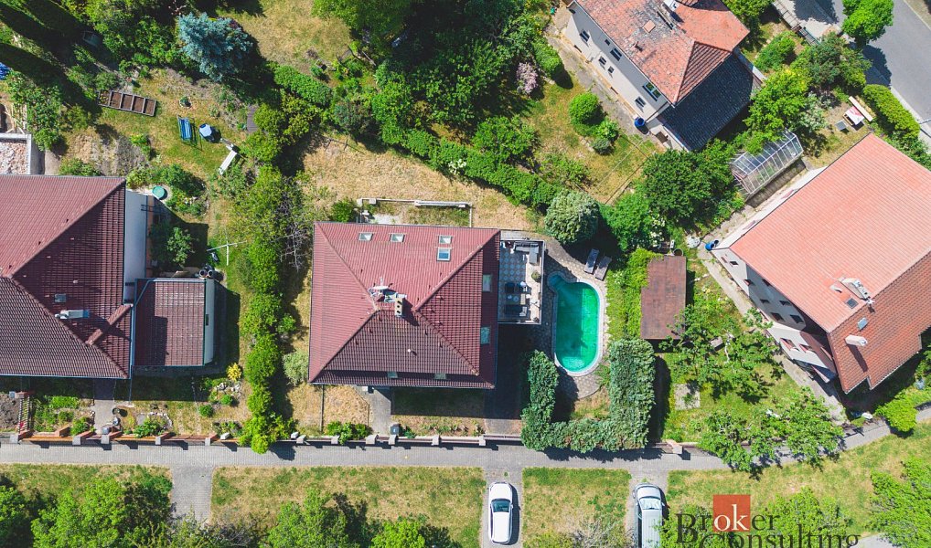 Prodej domu 250 m² s pozemkem 574 m², Plzeň – náhled fotky 28