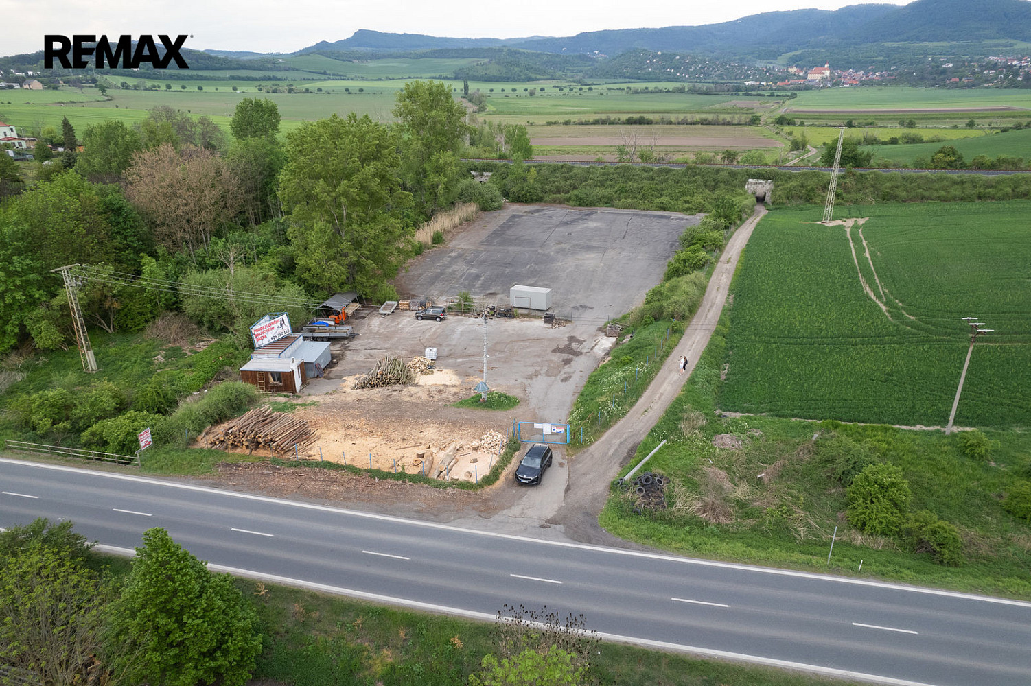 Pronájem pozemku 1 000 m²