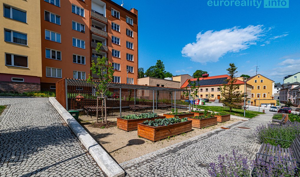 Prodej bytu 3+1 82 m², Luby – náhled fotky 28