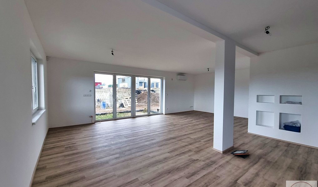 Prodej domu 206 m² s pozemkem 880 m², Kralupy nad Vltavou – náhled fotky 3