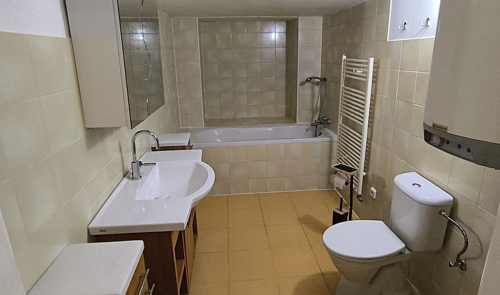 Pronájem bytu 2+kk 60 m², Cheb – náhled fotky 5
