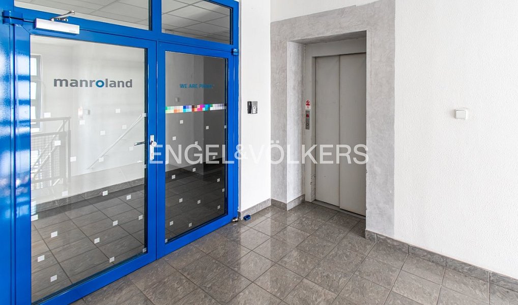 Pronájem kanceláře 670 m², Praha – náhled fotky 15