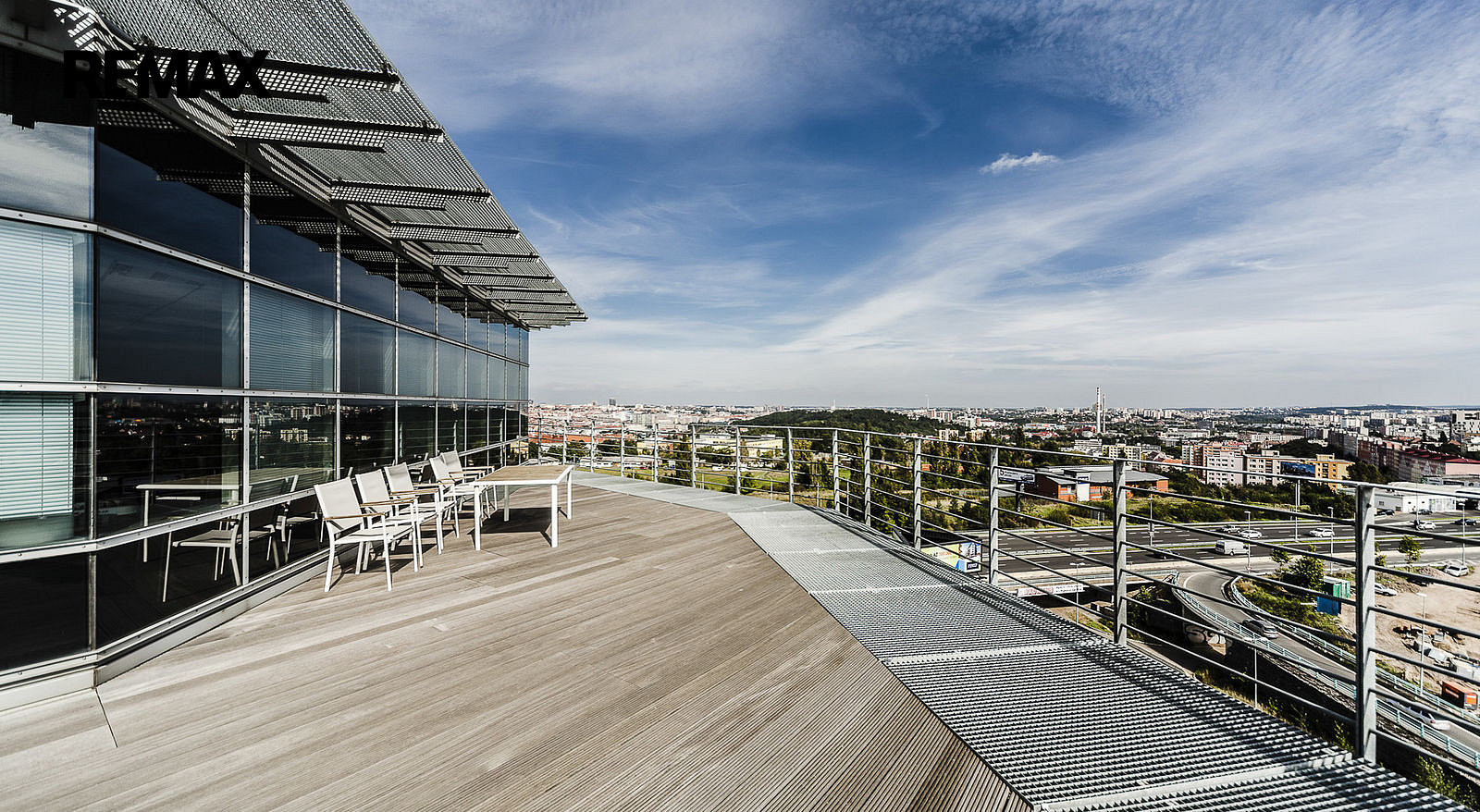 Pronájem kanceláře 250 m² - Widok 4
