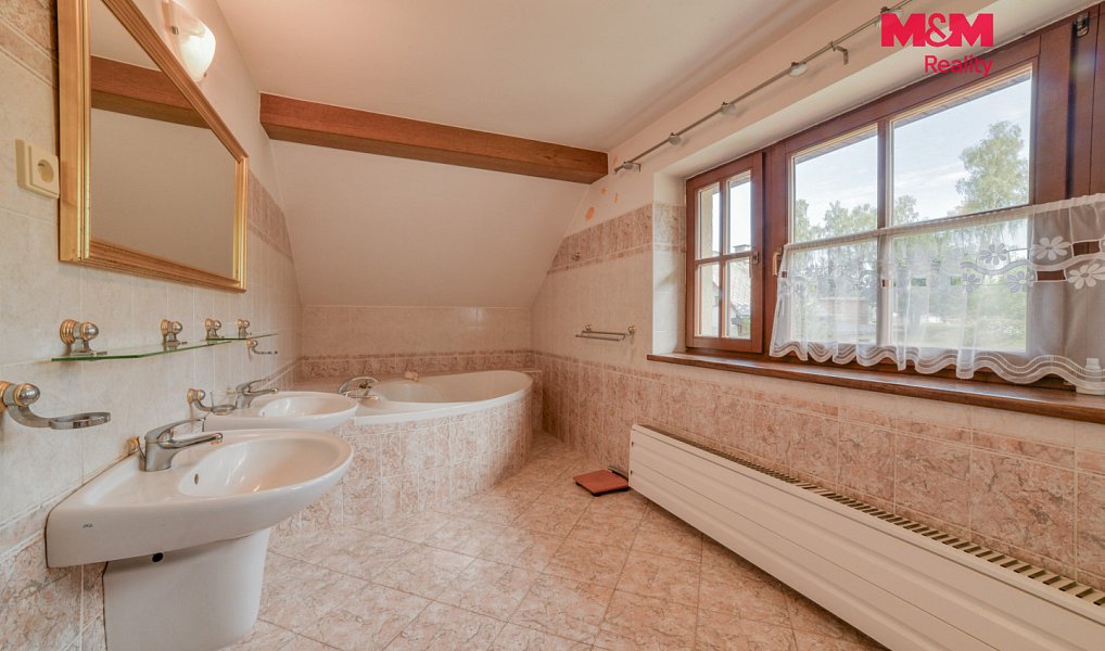 Prodej domu 270 m² s pozemkem 934 m², Stará Voda – náhled fotky 20