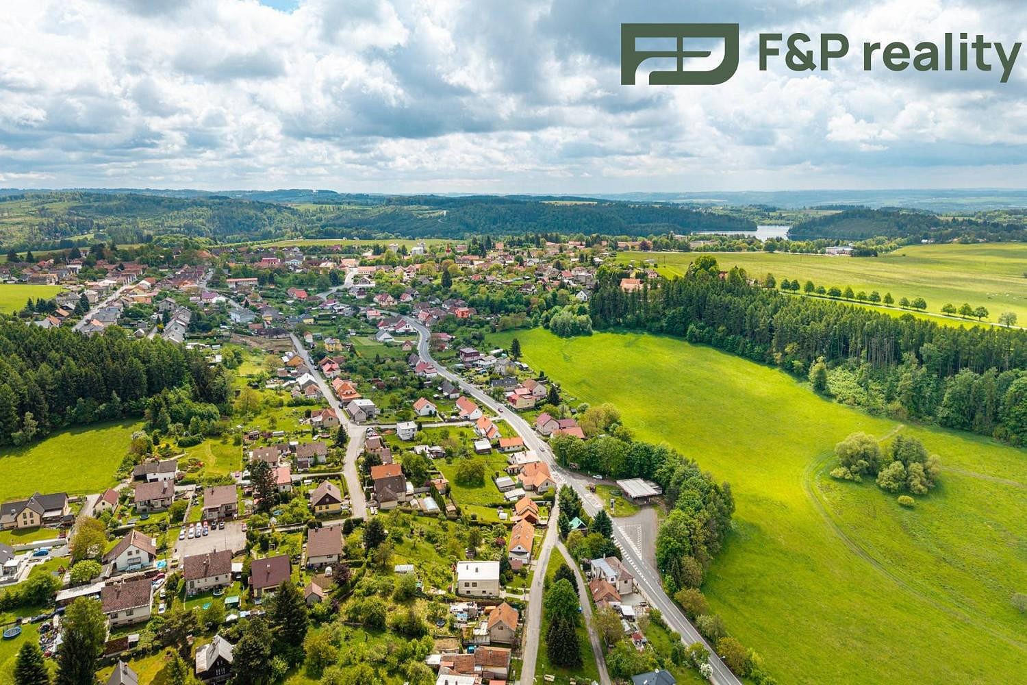 Prodej stavebního pozemku 1 210 m² – fotografie 4