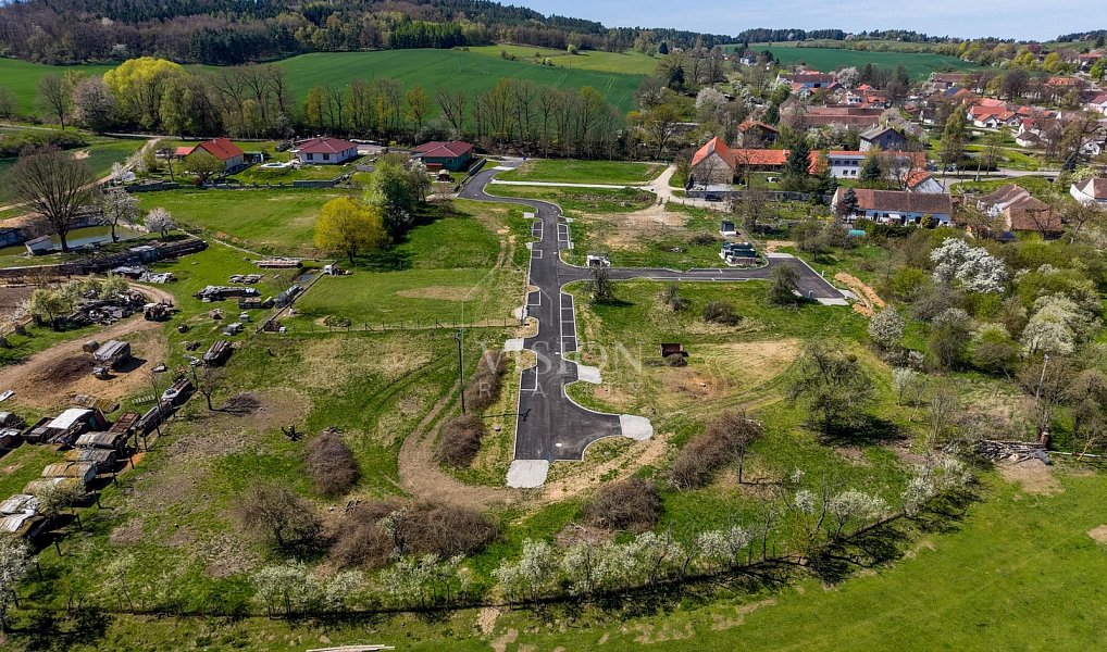Prodej stavebního pozemku 1 227 m², Dobev – náhled fotky 6