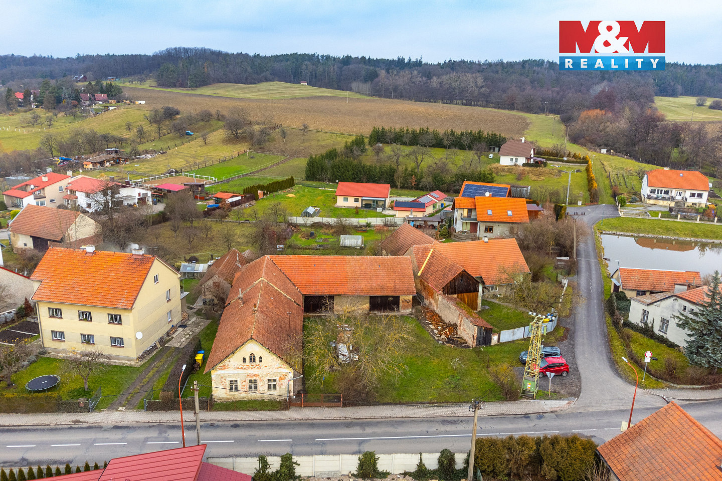Prodej domu 253 m² s pozemkem 917 m² – pohled 3