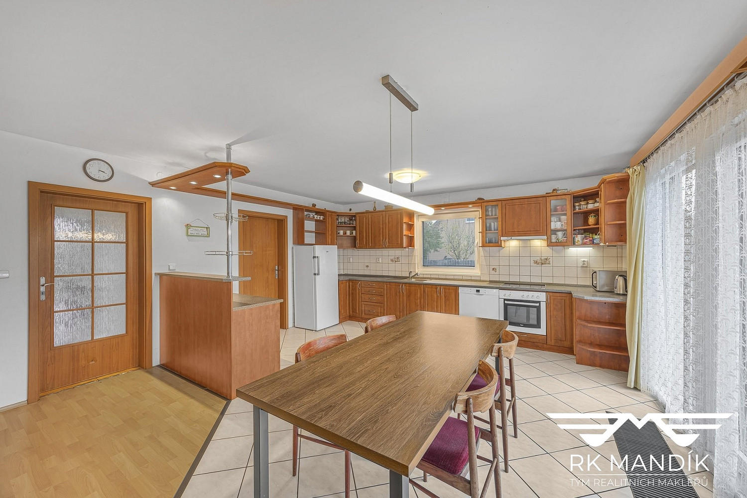 Prodej domu 212 m² s pozemkem 617 m² — photo 2
