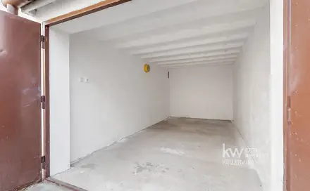 Prodej garáže 15 m2 s pozemkem 19 m2, Pelhřimov