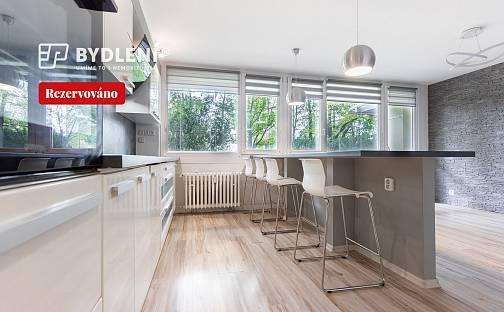 Prodej bytu 3+1 71 m², Antonína Sochora, Teplice - Trnovany