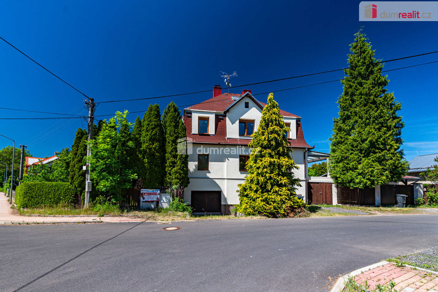 Prodej domu 300 m² s pozemkem 888 m²